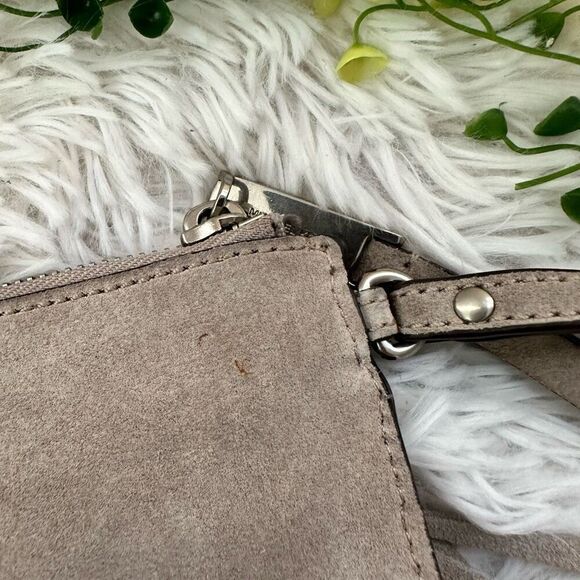 Michael Kors Billy Gray‎ Fringed & Studded Suede Zip Clutch Bag - Picture 8 of 10